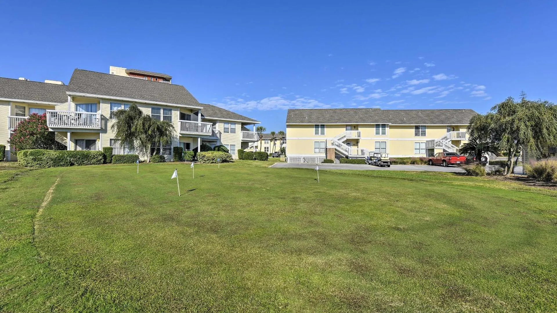 Destin Condo With Community Pools And Beach Access!